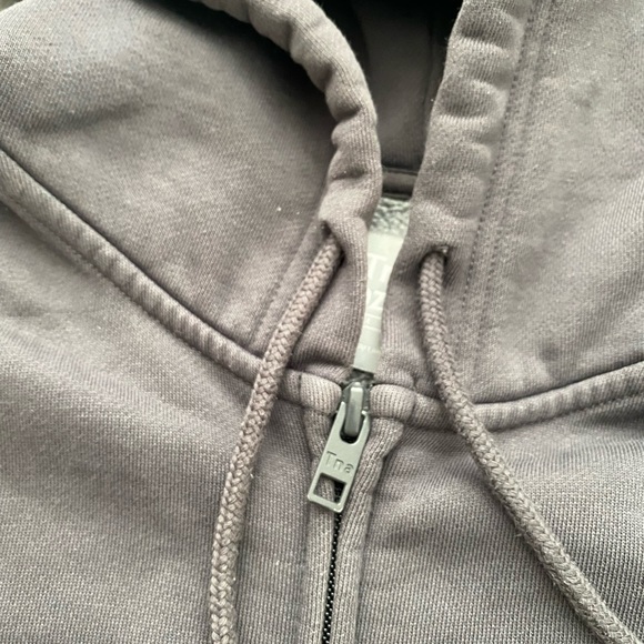 Aritzia TNA Cozy AF Boyfriend Zip Up Hoodie - Picture 5 of 12